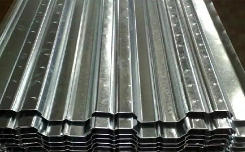 高层住宅吊装康县楼承板怎么省工期